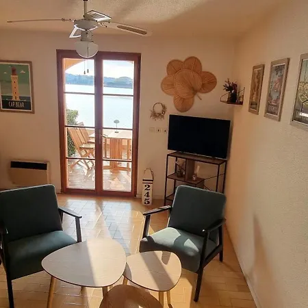Maison De Unique, Au Bord De La Mer, Proche Plages